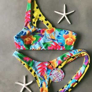 ISO MOANA DITZY DINO IN MEDIUM